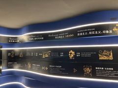 -成都梵高星空艺术馆(春熙路旗舰店)