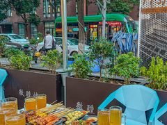 自助取餐区-微醺烤牛·炭火烧烤·精酿啤酒(东郊记忆店)
