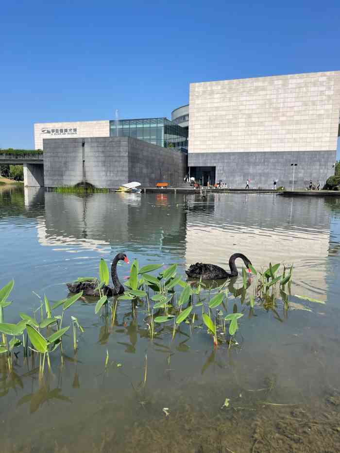 李自健美术馆水上艺餐厅