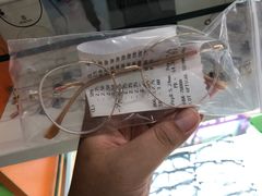 -李医生眼镜工作室