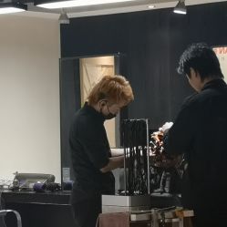 -苑苑发型设计