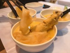 -鲜入围煮花胶鸡海鲜火锅