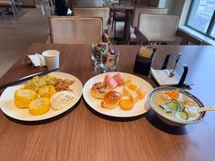 -西安大雁塔科技大学地铁站亚朵酒店