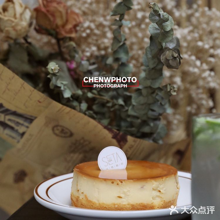 开在住宅区的网红甜品店：网红甜品面包到底如何？