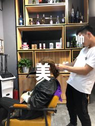 -MOVAN  HAIR莫凡匠人发型屋