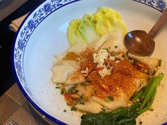 大碗面-大中华希尔顿酒店-念自助餐·嗨啤·小龙虾