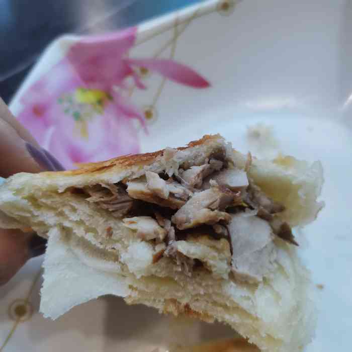 城南对夹(众联广场店"我觉得还挺不错,我赤峰人 最爱吃.