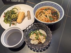 -涨巢·潮玩水疗局