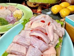 -得意咚瓜·顺德鱼生·冬瓜火锅(深圳首店)