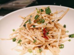 香葱拌笋衣-小大董·烤鸭(观景餐厅·南京西路店)