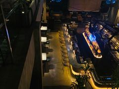 -The ROOF (通盈中心店)