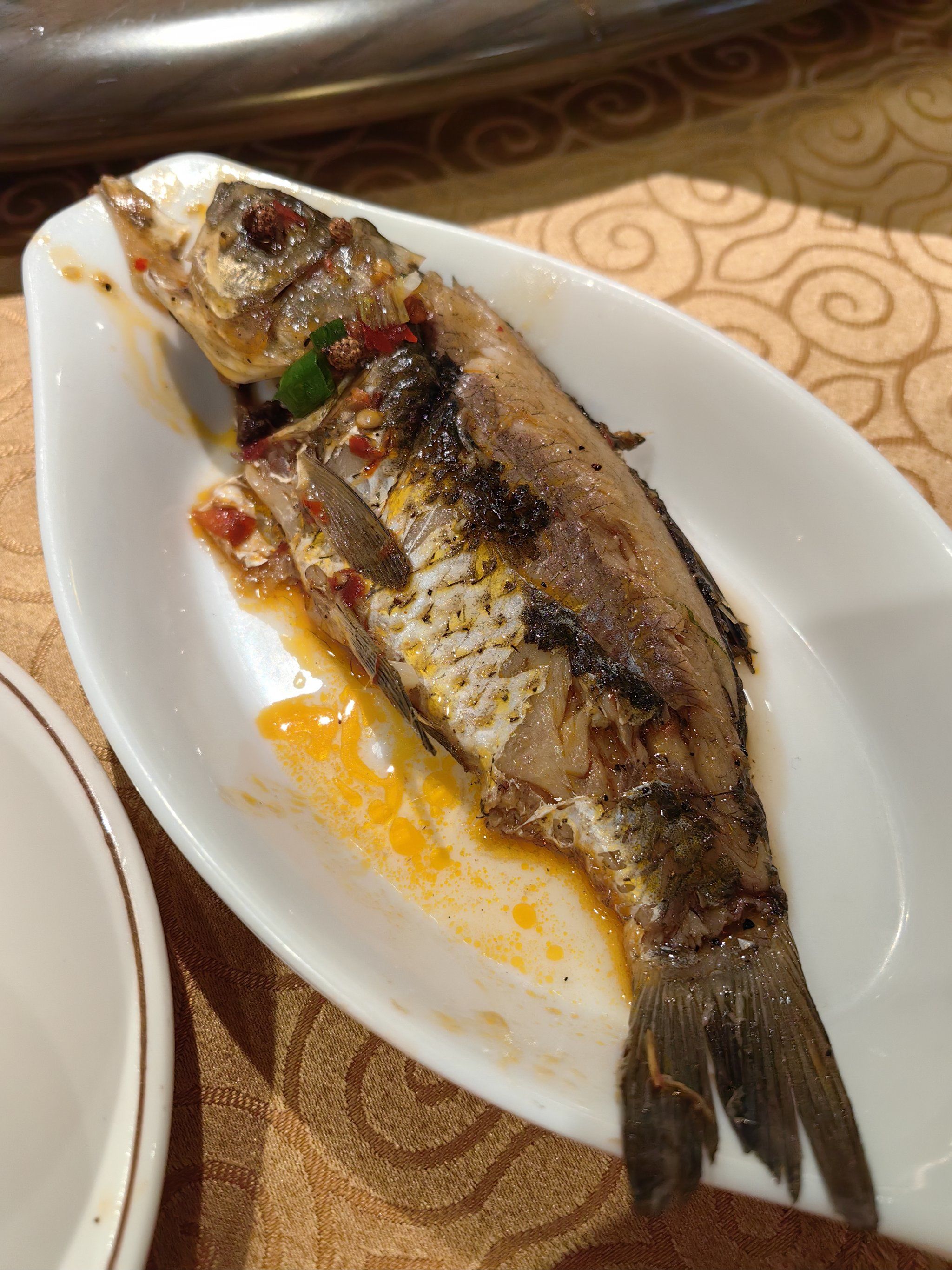 邮亭鲫鱼属于大足的美食名片了 上菜速度快