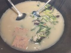 -咕嘟草帽鱼·牛奶一样的鲜鱼汤(包河万达广场创始店)