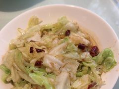-阿瓦山寨·湘菜现炒·剁椒鱼头王(咸阳总店)