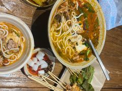 -粉八·云南米线·建水烧烤(常熟路店)