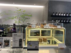 面包甜点陈列柜-野鸽子咖啡(中航店)