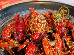 -肥肥虾庄·金牌油焖大虾(汉街SKP店)