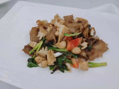 特色炒鲍鱼-宜兴隆家宴·私房菜(泰安华庭店)