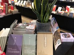 -阅西安新华书店(翠华南路店)