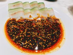 蒜泥白肉配乳瓜-初蓉丨遇见新川菜(亲贤街荣耀店)