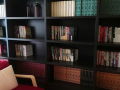 -喜鹊愉家酒店(郑州曼哈顿博览中心地铁站店)