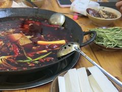 -黄潇洒老火锅(九眼桥宏济巷店)