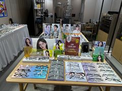 -零度眼镜·宝视友·蔡司依视路(吾悦花街店)