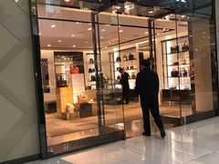 -BURBERRY(上海港汇恒隆广场店)