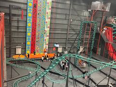 -极限PLAY运动娱乐新世界·团建派对潮玩休闲馆·室内蹦极高空游乐园