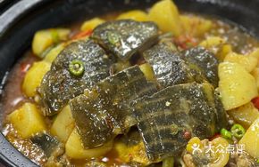 Soft-shelled Turtle Stewed with Wheat Gluten