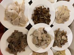 -天宜隆蘑菇宴火锅(石景山旗舰店)