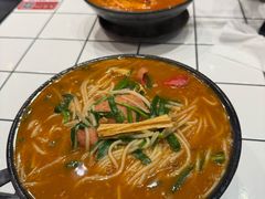 -肥汁米蘭香港米线(长宁来福士店)