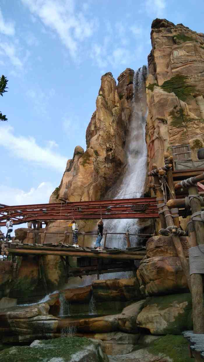 古迹探索营-"这个项目在外面看就觉得很刺激很好玩啊,就.