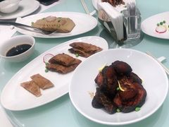 老上海熏鱼-新吉士·上海菜(浦东LCM置汇旭辉店)