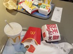 -麦当劳(展览路店)