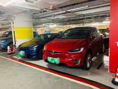 -TESLA 特斯拉(上海太古汇体验店)