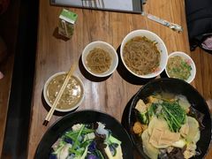 -万记麻辣烫国展总店