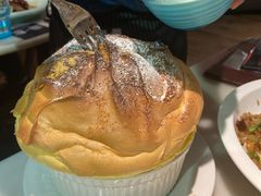 双重芝士舒芙蕾-港丽餐厅