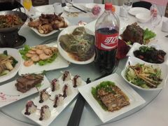 -红栌温泉山庄生态美食餐厅