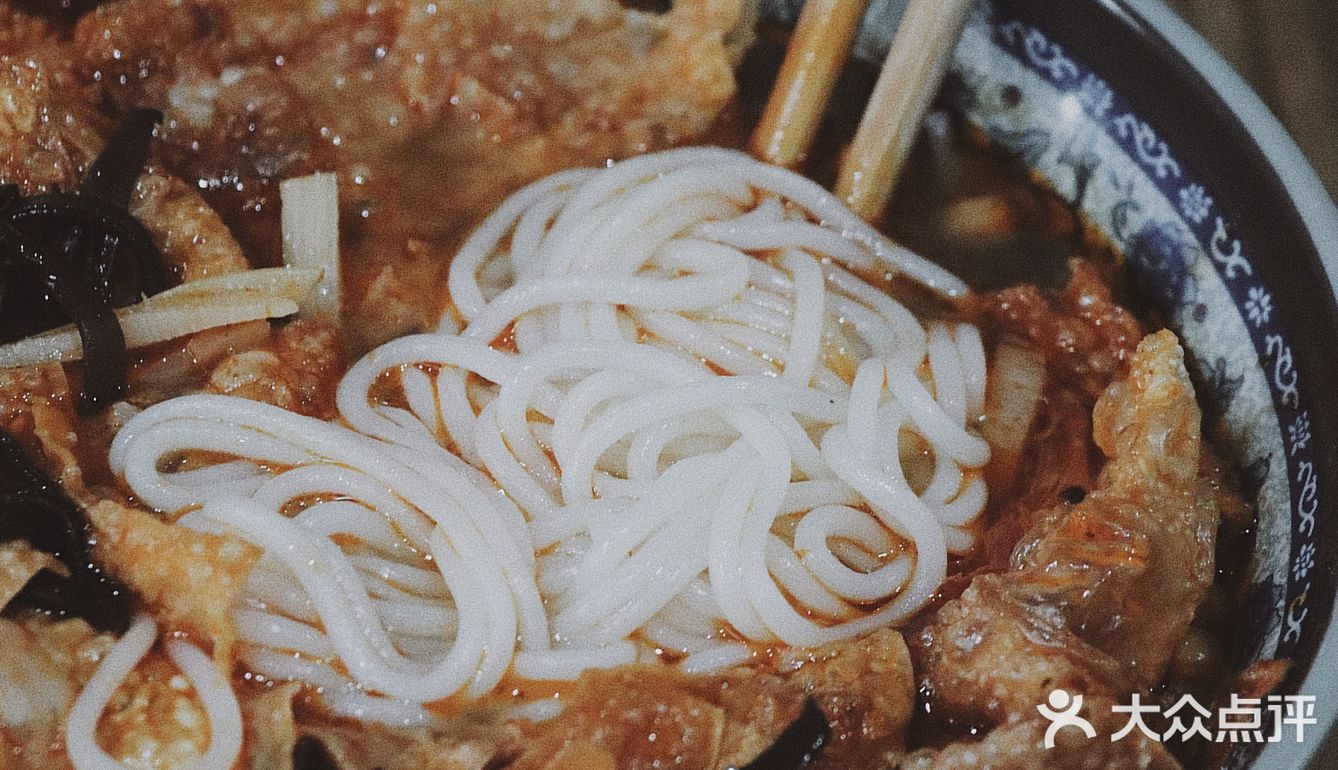 秋天的第一碗螺蛳粉 | 王记粉都