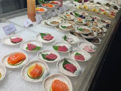 -雍容荟帝王蟹活龙虾展台自助(IFS黑金店)
