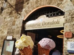 -Gelateria Dondoli