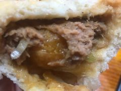 咸蛋黄超人包-老陶包子铺(南大西南村店)