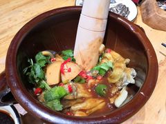 -老滇山寨•云南特色菜•地方菜•民族风情歌舞表演(金碧店)