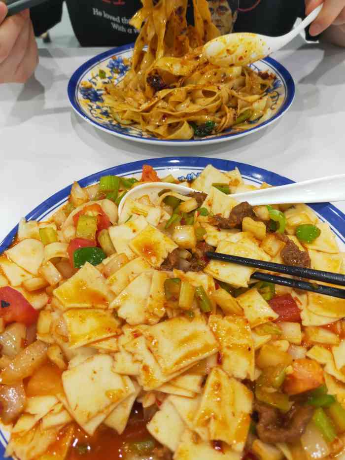 北京服装学院-食堂-"学校的食堂,喜欢吃火锅面,肥肠米粉,有一.