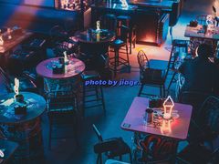 -UP嘻哈酒吧(粉巢店)