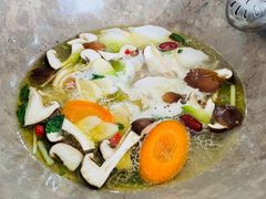 -姚记抚仙湖石锅鱼庄