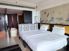 -三亚湾海居铂尔曼度假酒店