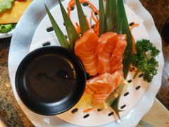 生吃三文鱼-梦山水日本烧肉(五四广场店)