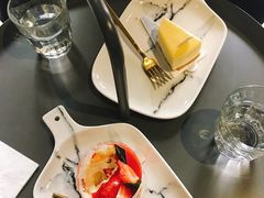 -UNI UNI(环亚凯瑟琳店)